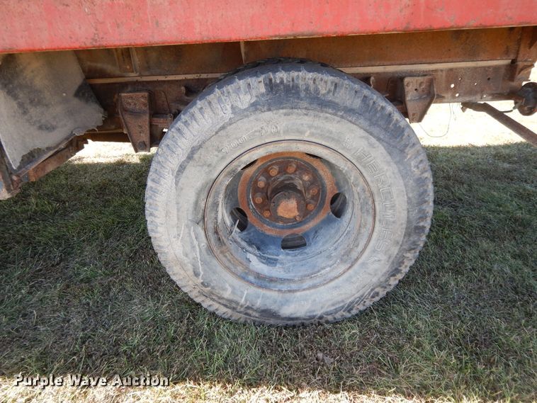 image for item DH0148 1972 GMC 5500  grain truck