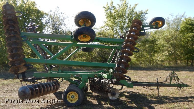 image for item DH0149 John Deere 635 tandem off-set disk