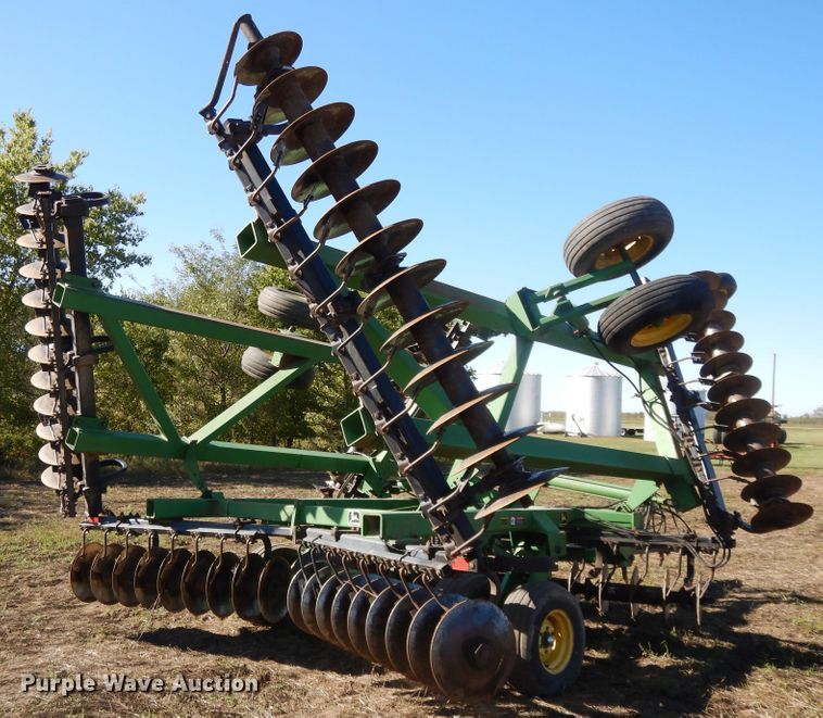 image for item DH0149 John Deere 635 tandem off-set disk