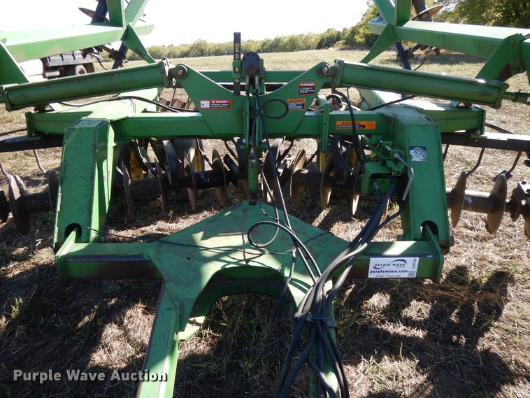 image for item DH0149 John Deere 635 tandem off-set disk