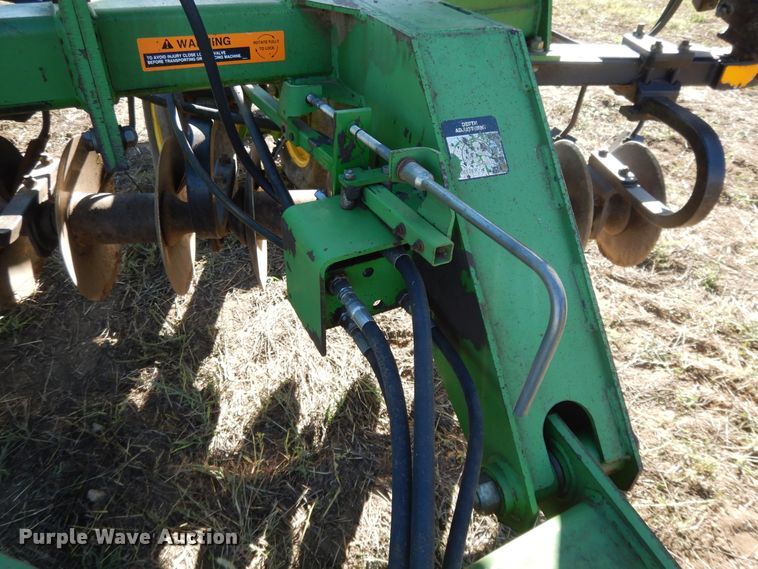 image for item DH0149 John Deere 635 tandem off-set disk