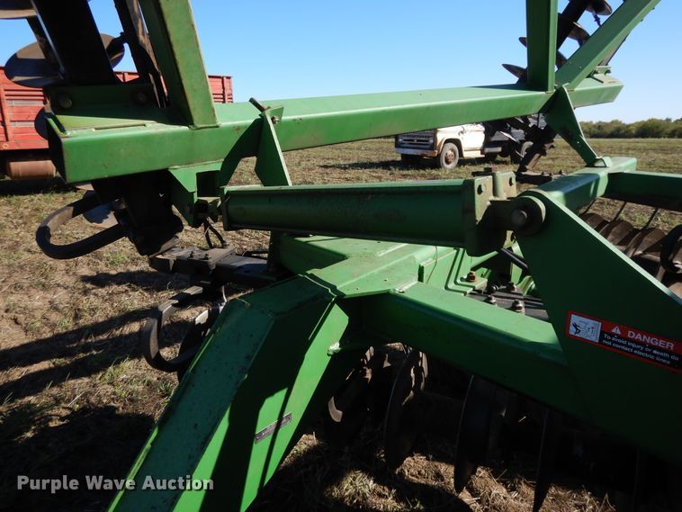 image for item DH0149 John Deere 635 tandem off-set disk