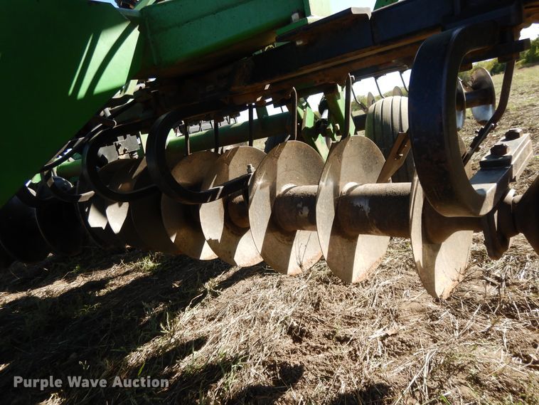 image for item DH0149 John Deere 635 tandem off-set disk