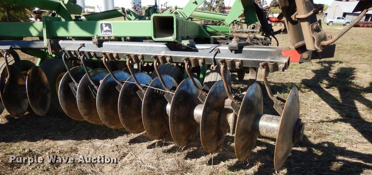 image for item DH0149 John Deere 635 tandem off-set disk