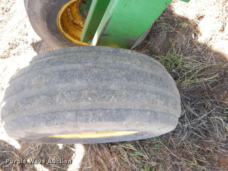 image for item DH0149 John Deere 635 tandem off-set disk