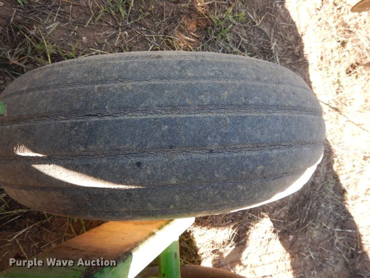 image for item DH0149 John Deere 635 tandem off-set disk