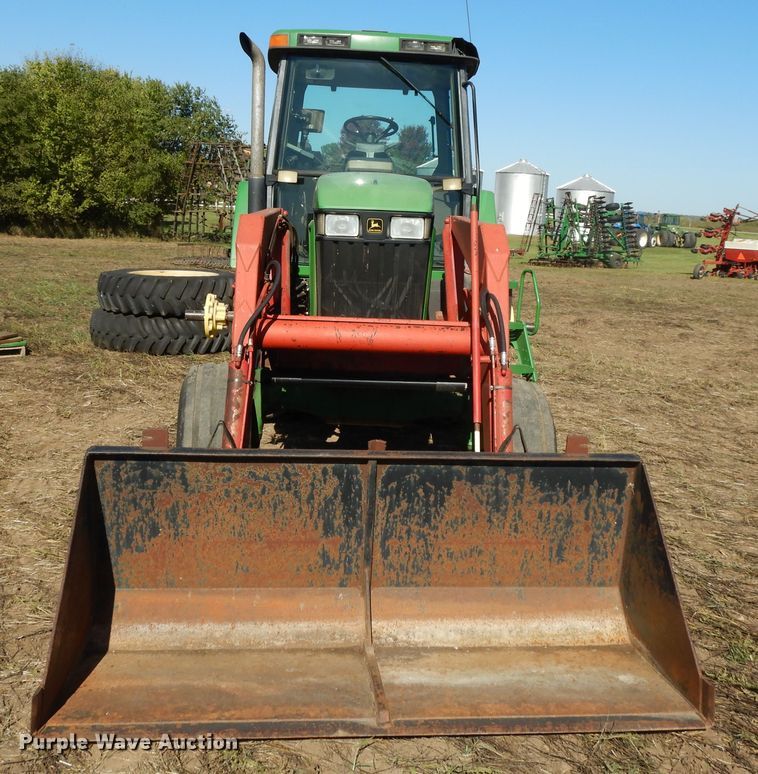 image for item DH0150 1998 John Deere 7810  tractor