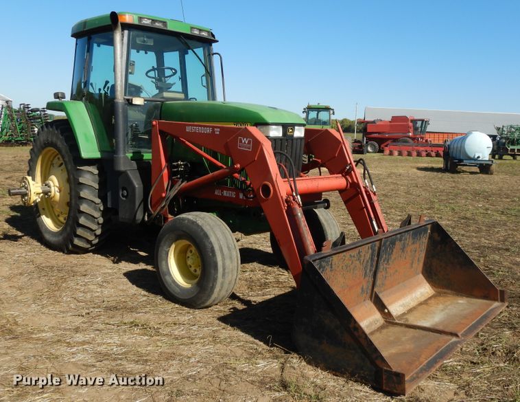 image for item DH0150 1998 John Deere 7810  tractor