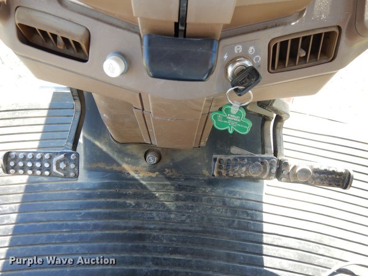 image for item DH0150 1998 John Deere 7810  tractor