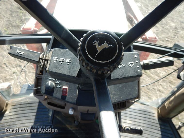 image for item DH0150 1998 John Deere 7810  tractor