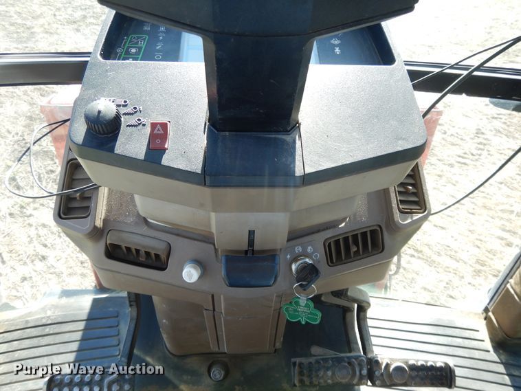 image for item DH0150 1998 John Deere 7810  tractor