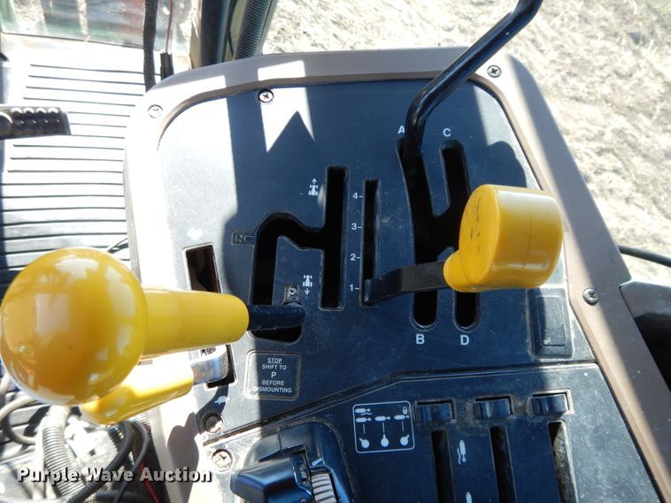 image for item DH0150 1998 John Deere 7810  tractor