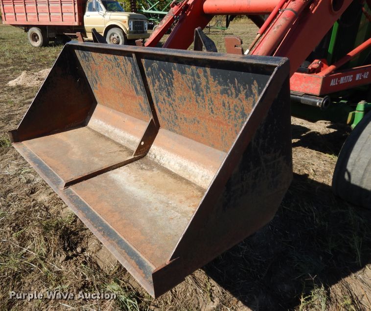 image for item DH0150 1998 John Deere 7810  tractor