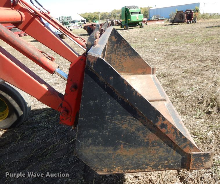 image for item DH0150 1998 John Deere 7810  tractor