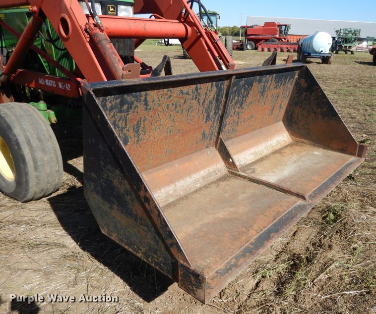 image for item DH0150 1998 John Deere 7810  tractor