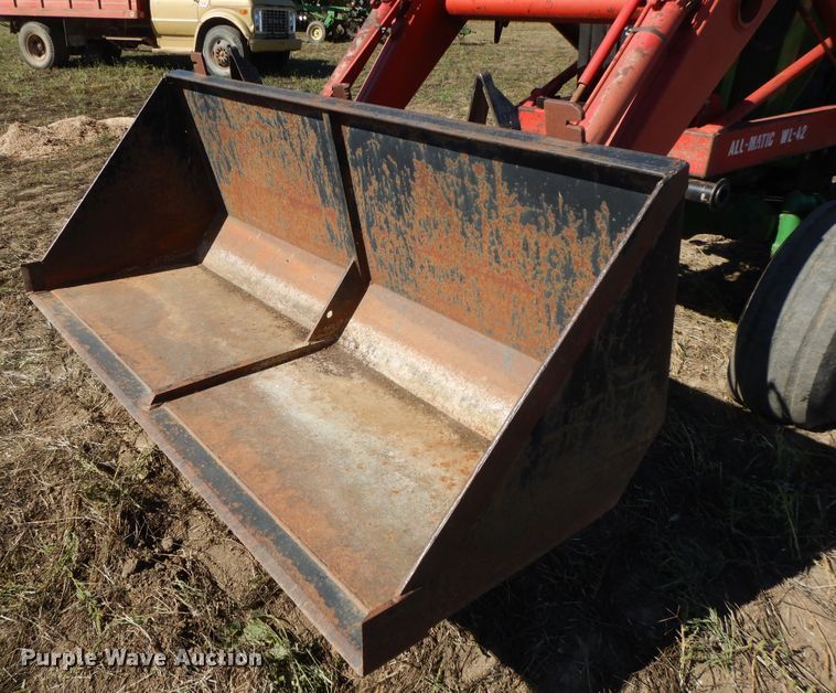 image for item DH0150 1998 John Deere 7810  tractor