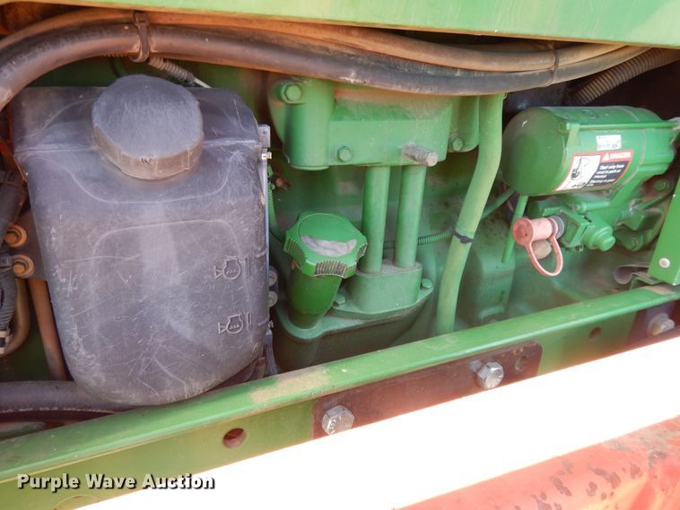 image for item DH0150 1998 John Deere 7810  tractor