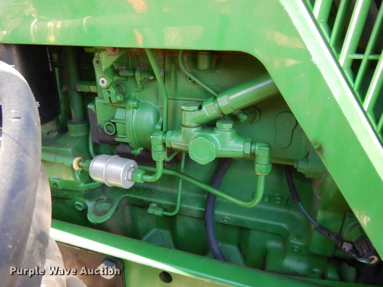 image for item DH0150 1998 John Deere 7810  tractor