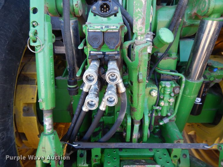 image for item DH0150 1998 John Deere 7810  tractor