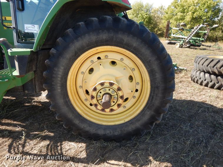 image for item DH0150 1998 John Deere 7810  tractor