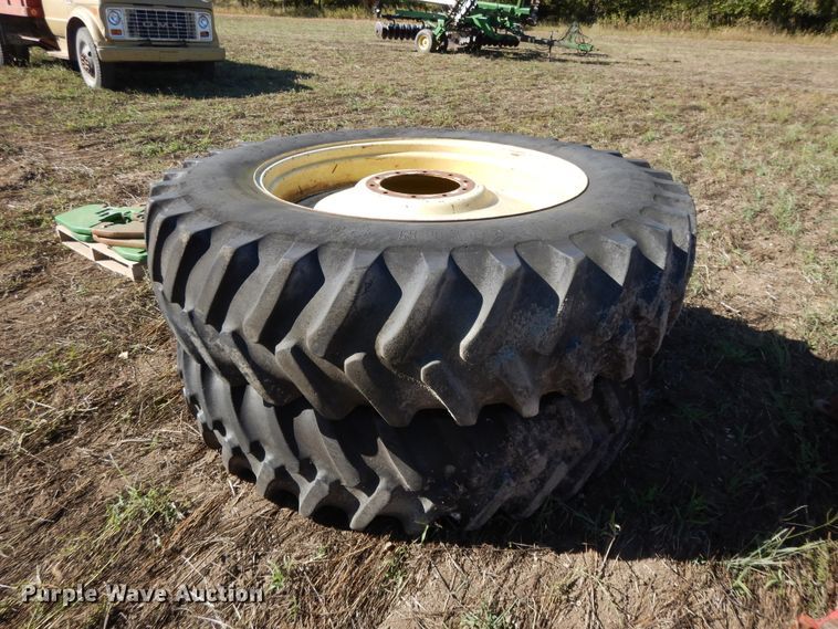 image for item DH0150 1998 John Deere 7810  tractor