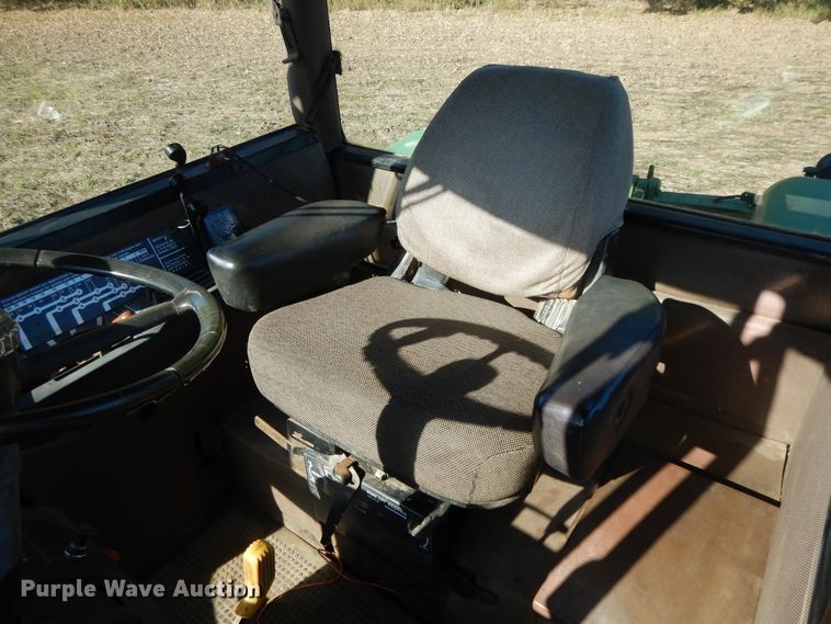 image for item DH0151 1982 John Deere 8650  4WD tractor