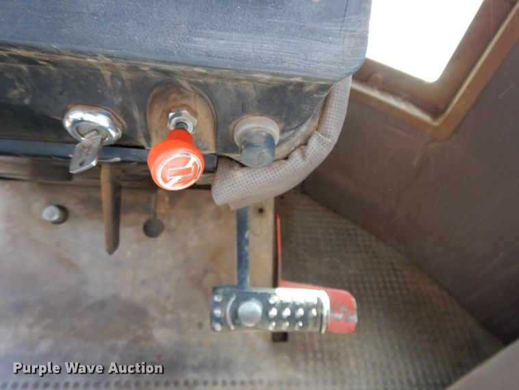 image for item DH0151 1982 John Deere 8650  4WD tractor