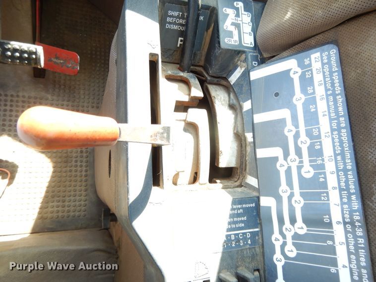 image for item DH0151 1982 John Deere 8650  4WD tractor