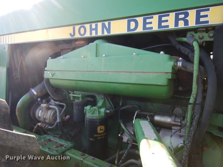 image for item DH0151 1982 John Deere 8650  4WD tractor