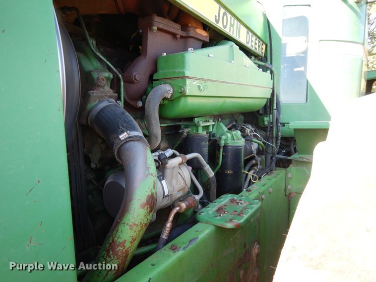 image for item DH0151 1982 John Deere 8650  4WD tractor