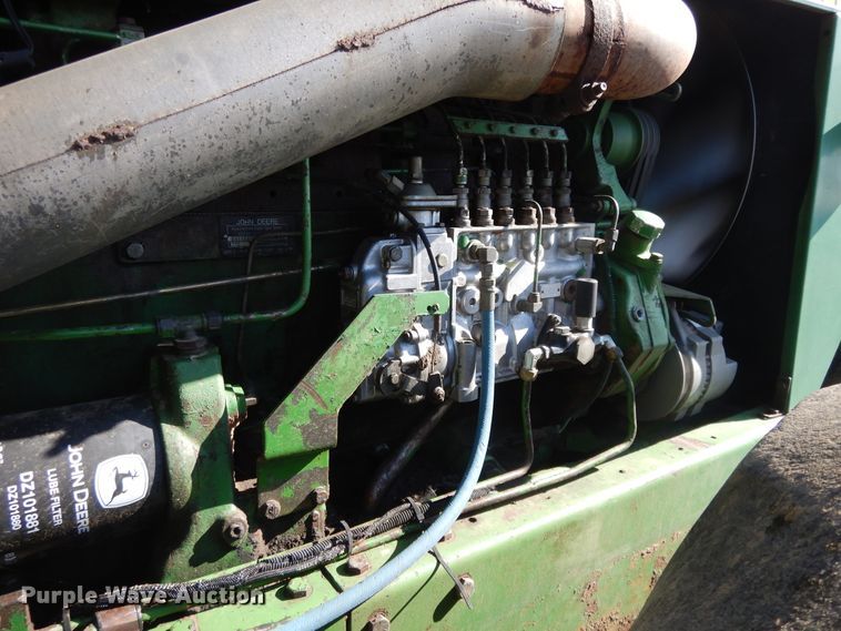 image for item DH0151 1982 John Deere 8650  4WD tractor