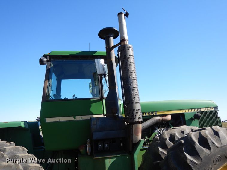 image for item DH0151 1982 John Deere 8650  4WD tractor