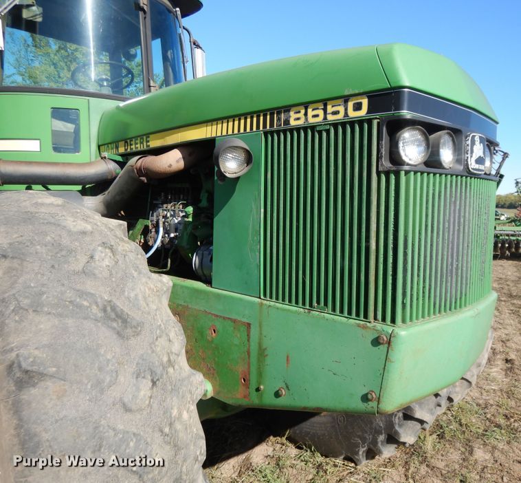 image for item DH0151 1982 John Deere 8650  4WD tractor