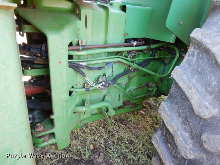 image for item DH0151 1982 John Deere 8650  4WD tractor