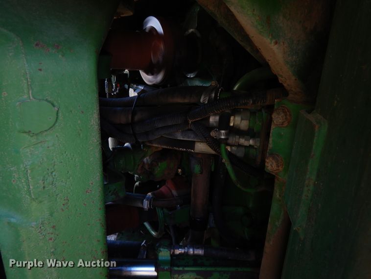 image for item DH0151 1982 John Deere 8650  4WD tractor