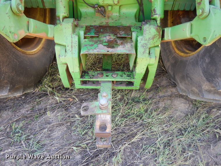 image for item DH0151 1982 John Deere 8650  4WD tractor