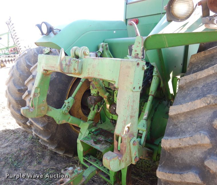 image for item DH0151 1982 John Deere 8650  4WD tractor