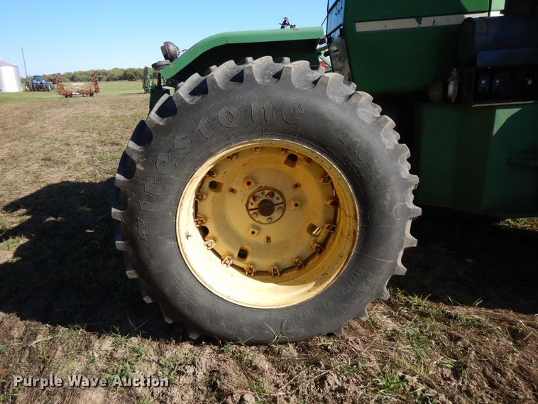 image for item DH0151 1982 John Deere 8650  4WD tractor