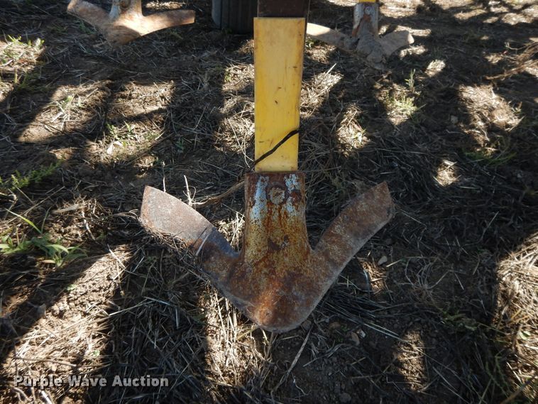 image for item DH0152 John Deere 980 sweep plow