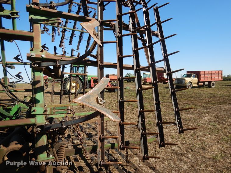 image for item DH0152 John Deere 980 sweep plow