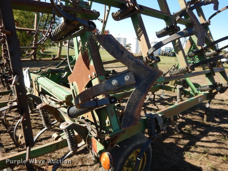 image for item DH0152 John Deere 980 sweep plow