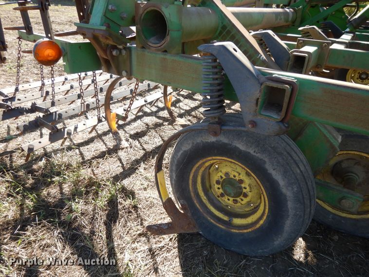 image for item DH0152 John Deere 980 sweep plow