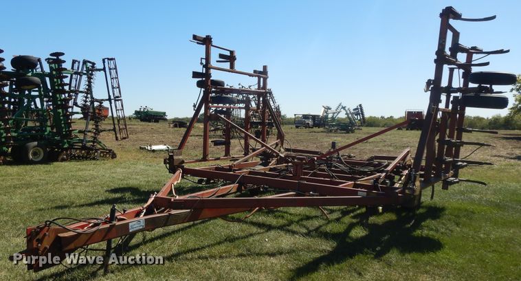 image for item DH0153 International 4700 chisel