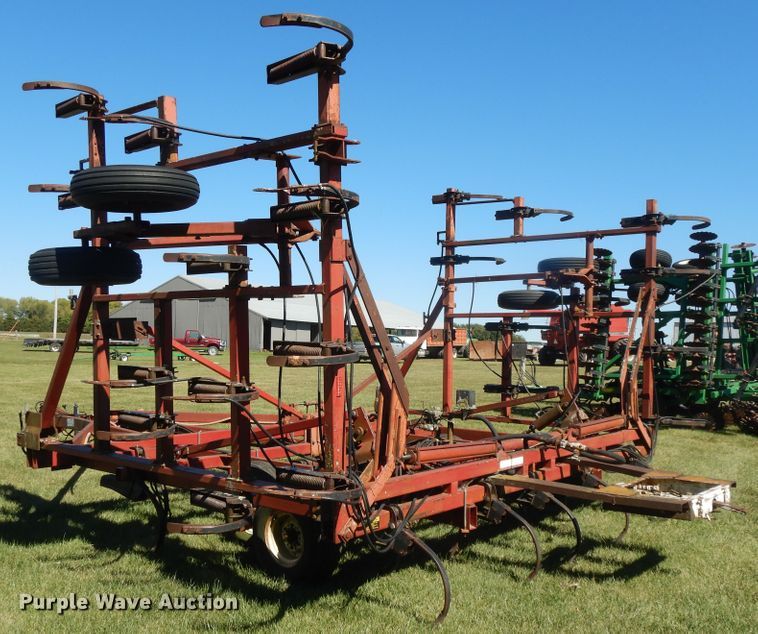 image for item DH0153 International 4700 chisel