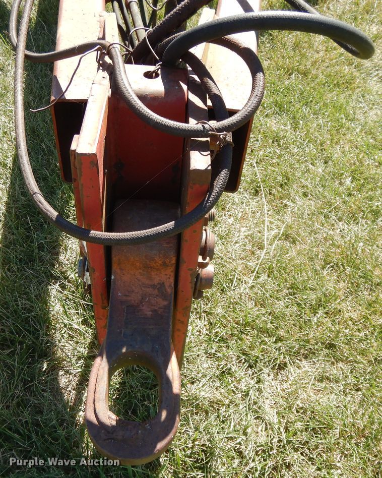 image for item DH0153 International 4700 chisel