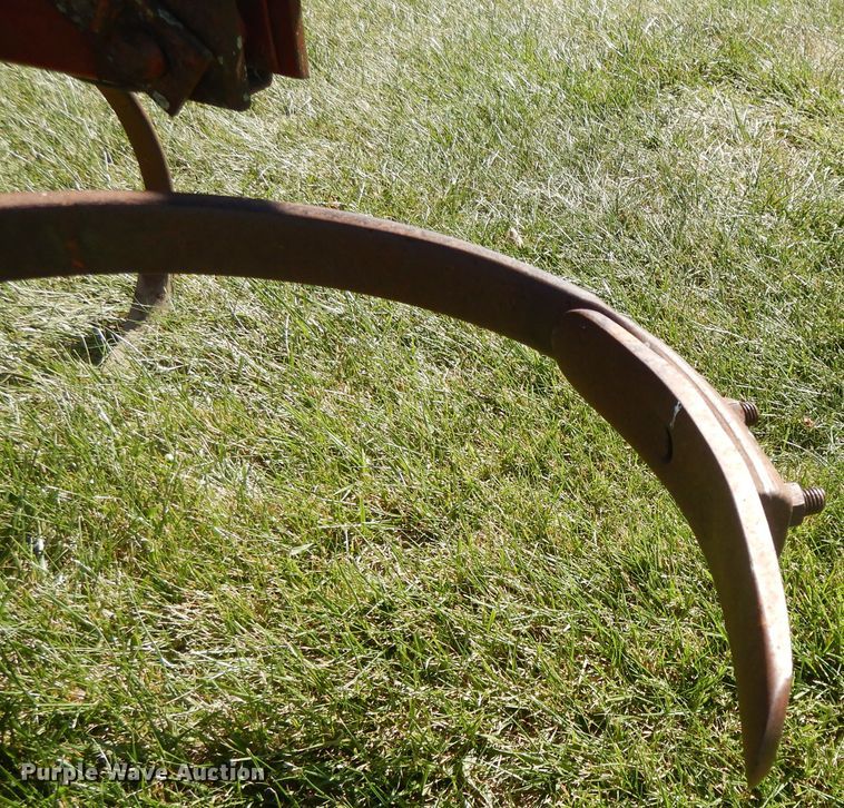 image for item DH0153 International 4700 chisel