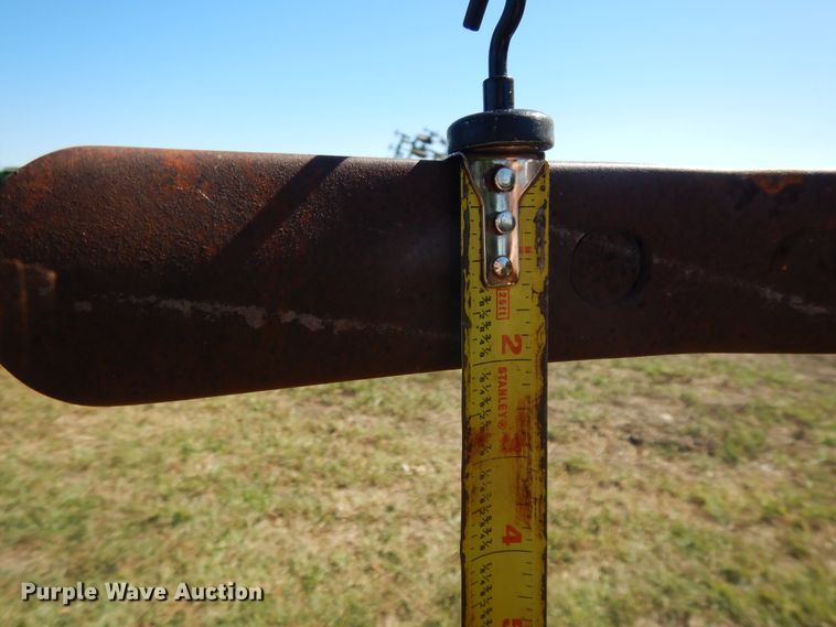 image for item DH0153 International 4700 chisel