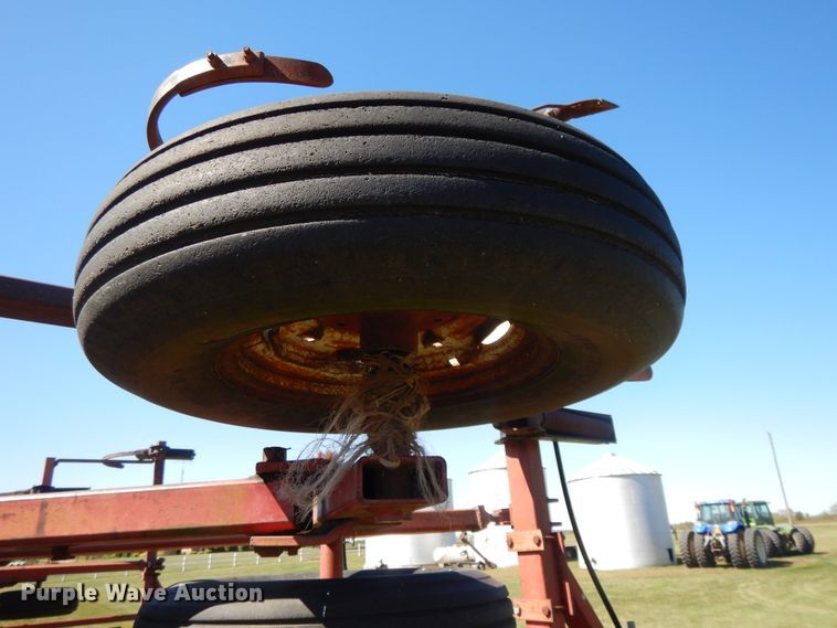 image for item DH0153 International 4700 chisel