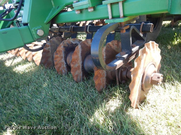 image for item DH0154 2005 Great Plains 3000TT vertical tillage