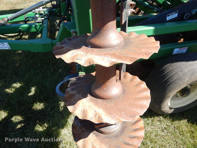 image for item DH0154 2005 Great Plains 3000TT vertical tillage